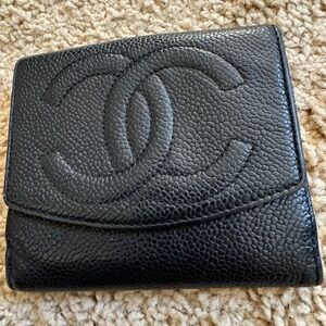 Authentic 💯 Chanel Caviar Wallet